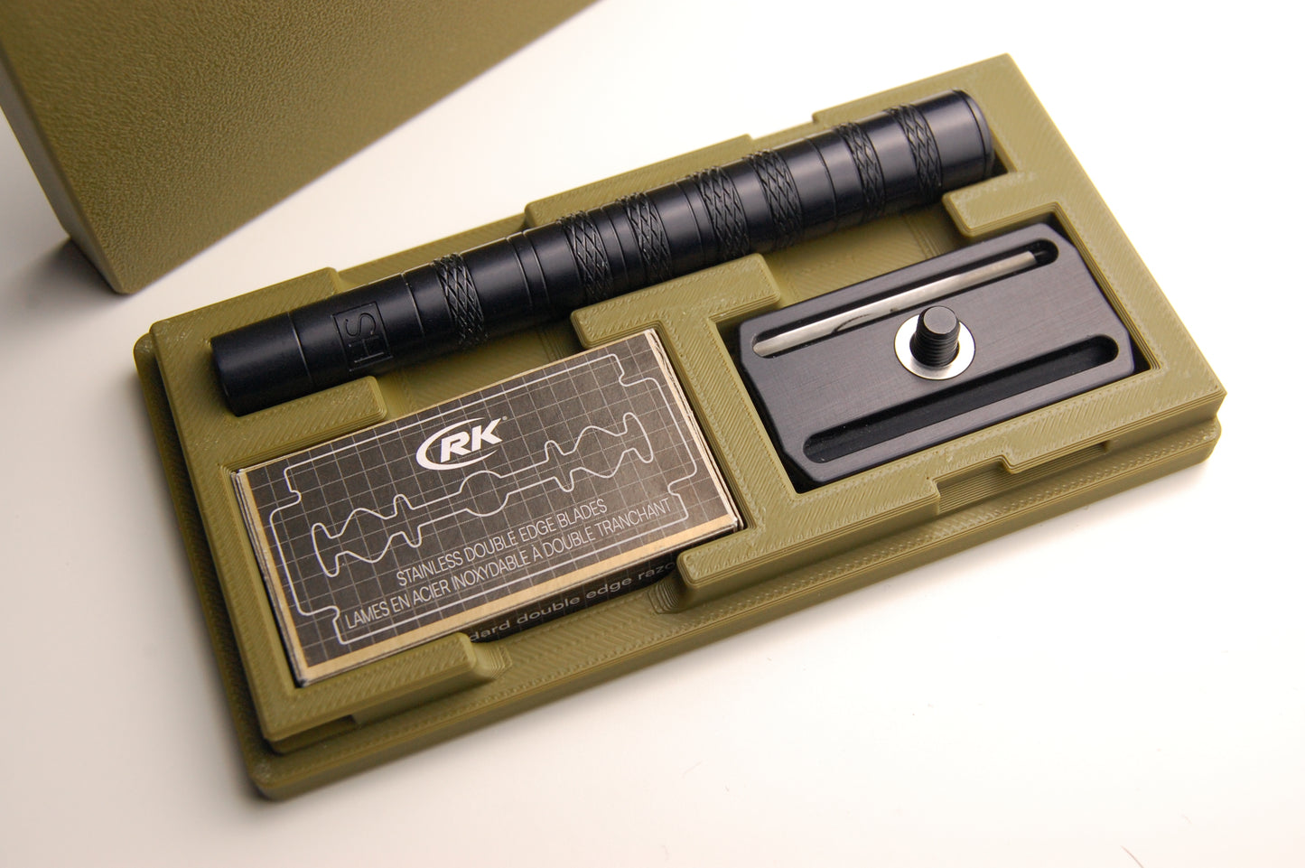 Henson Razor Travel Case