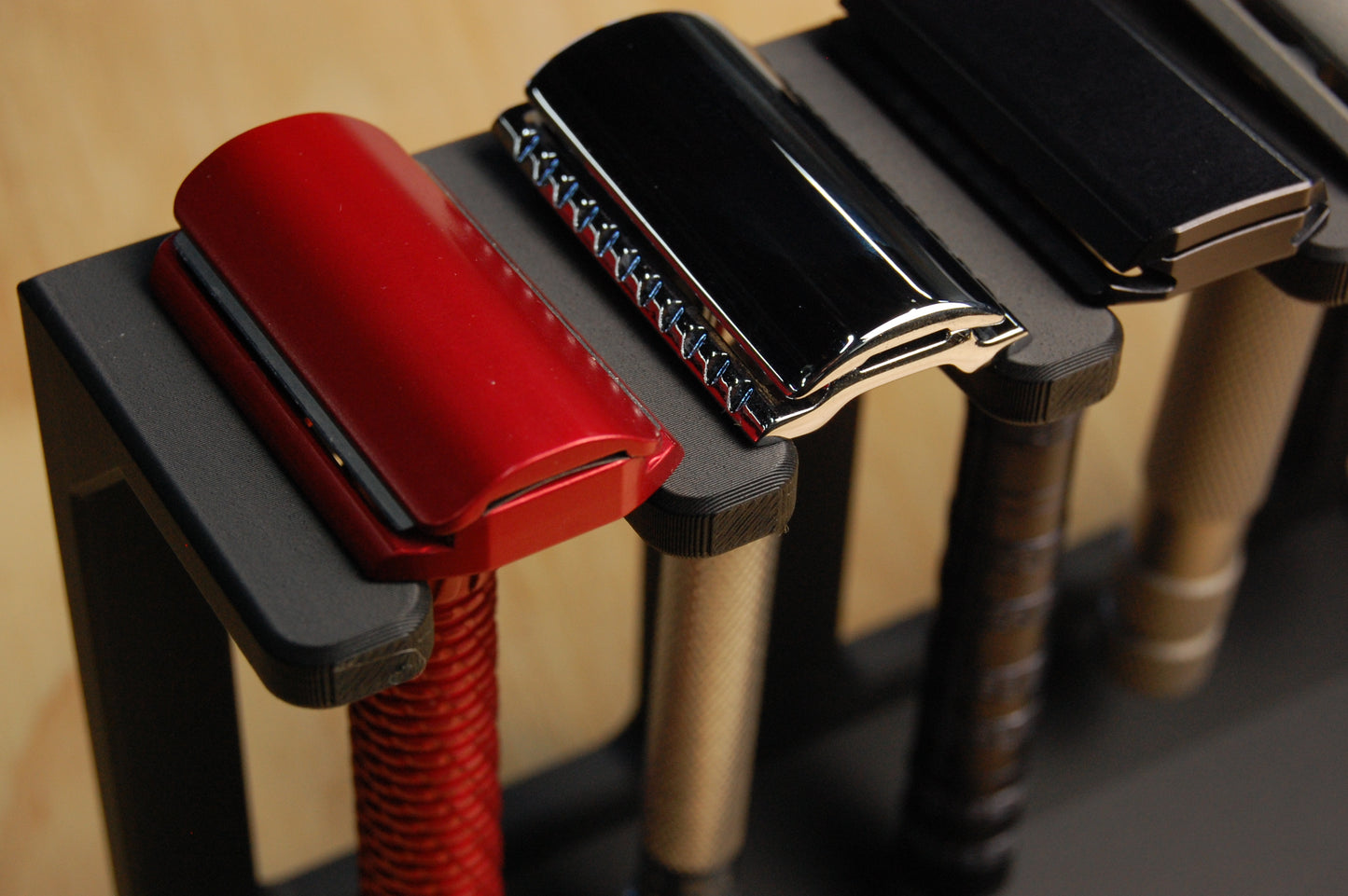 Razor Display Stand: Proudly Display your Collection