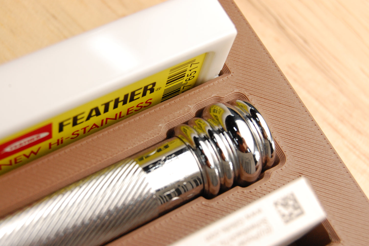 Merkur 39C razor in a custom fit brown case
