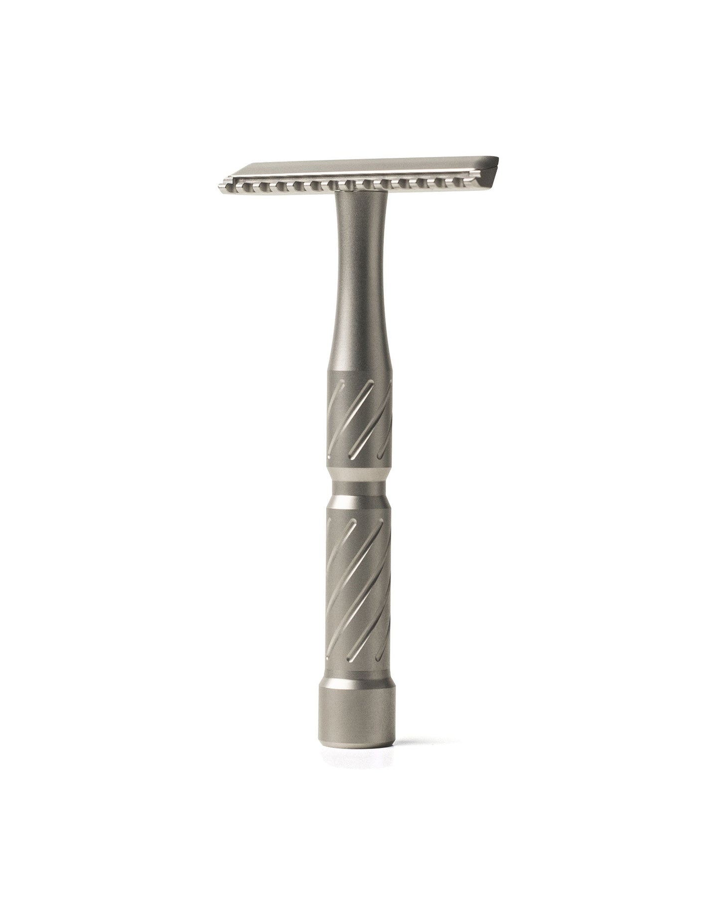 Stainless steel double-edge safety razor with diagonal grooved handle pattern and matte gray finish