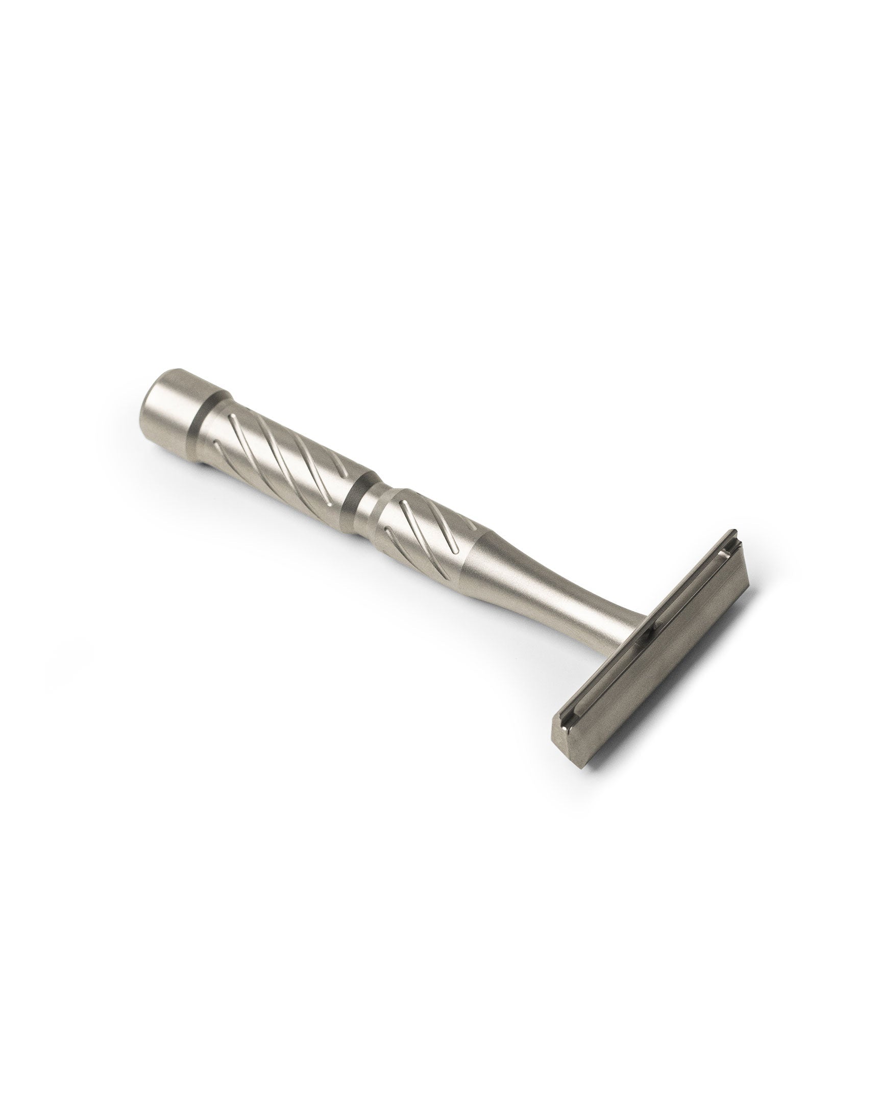 Stainless steel Vector double-edge safety razor with diagonal-grooved handle and flat-top head